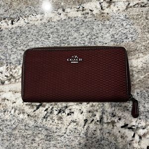 Coach Wallet - very gently used , like new